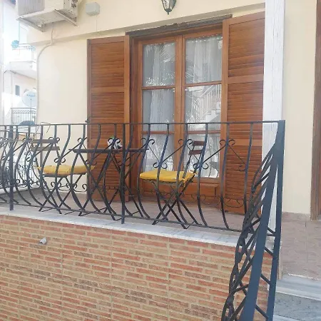 Greek Πευκοχώρι